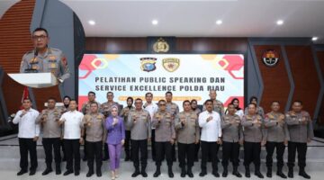Polda Riau Gelar Pelatihan Public Speaking dan Service Excellence untuk Tingkatkan Kompetensi Personel