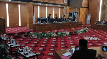 Pasi Ops Kodim 0322/Siak Hadiri Rapat Paripurna DPRD Siak: Bahas RAPBD-P 2025 