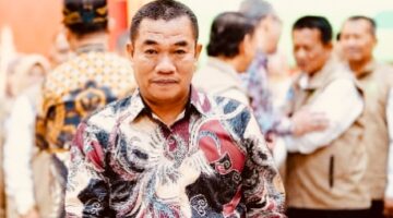 Isu Pengadaan Seragam, Kabid SMA Provinsi Riau Tegaskan adalah Tanggung Jawab Orangtua