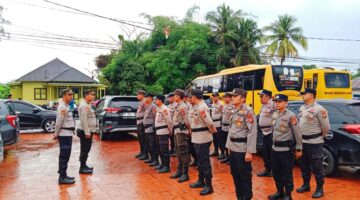 Polres Siak Ikuti Upacara Hari Jadi ke-26 Kabupaten Siak 2025 di Lapangan Tugu Depan Istana Siak