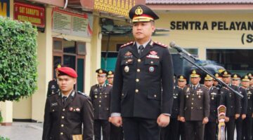 Upacara Peringatan Hari Pahlawan Tahun 2025 di Polresta Pekanbaru 