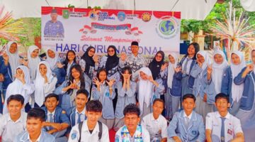 GURU HEBAT, INDONESIA PINTAR: SMA Negeri 5 Tapung Rayakan Hari Guru Nasional ke-80
