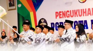 Miftahudin Ketua PGRI Kota Pekanbaru Sah Dikukuhkan: Komitmen Tingkatkan Kualitas Pendidikan