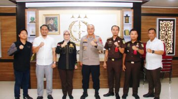 Kapolresta Pekanbaru Jalin Silaturahmi dengan Kejaksaan Negeri Kota Pekanbaru