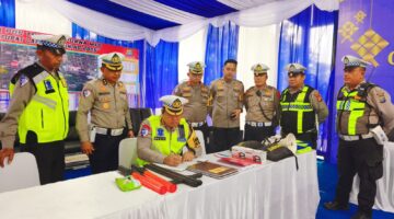 Pastikan Kesiapan Pengamanan Mudik Operasi Ketupat Lancang Kuning 2026 Lancar, Dirlantas Polda Riau Langsung Cek Pos Pam dan Pos Yan