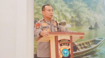 Kapolda Riau Bantu Nelayan Meranti dengan 20 Mesin Ketinting, Dorong Ekonomi Nelayan Pesisir 