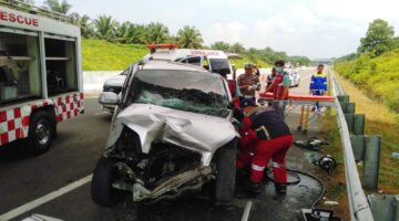 PJR Riau Grak Cepat Evakuasi Tiga Korban Amankan Jalan: Kecelakaan di Tol Permai KM 38 Satu Orang Meninggal 
