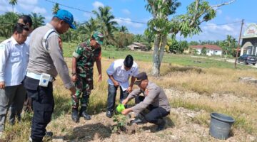 Polsek Kubu Gelar Sosialosasi Green Policing Dan Tanam Pohon Sambut Hari Bumi Sedunia.