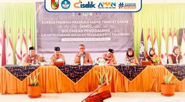 DISDIK PEKANBARU GELAR KURSUS PEMBINA PRAMUKA MAHIR TINGKAT DASAR UNTUK KEPALA SMP DAN PEMBINAAN GUDEP 