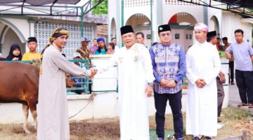 Presiden RI Salurkan Sapi Kurban 903 Kg ke Meranti, Bupati Asmar Serahkan ke Masjid Ar-Rahmah