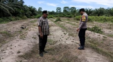 Dukung Asta Cita Presiden, Bhabinkamtibmas Cek Kesiapan Lahan Tanam Jagung 3 Hektar.