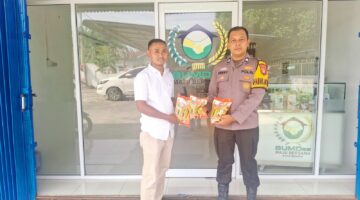Dukung Ketahanan Pangan, Polsek Tapung Hilir Salurkan 12 Kg Benih Jagung Bisi 2 ke BUMDes