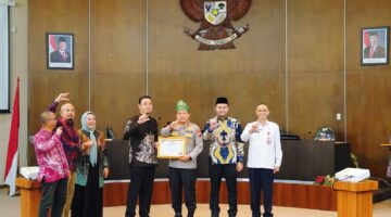 Jelang Hari Bhayangkara ke-80, Polda Riau Terima Penghargaan Dari KI Riau