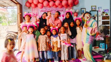 Mahreen Septira Mecca Rayakan Ultah Pertama dengan Nuansa Pink Bersama Badut